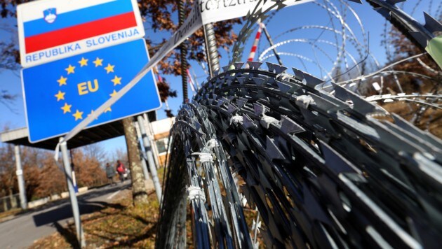 Grenzsperre an der slowenisch-kroatischen Grenze (Bild: AFP)