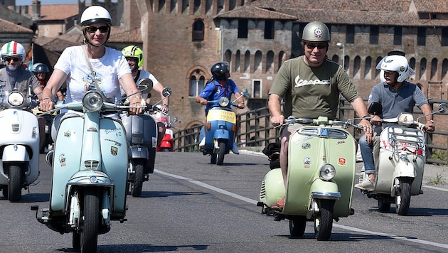 In Italien gehört die Vespa zum Stadtbild. (Bild: AFP)