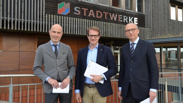 Geschäftsführer Peter Pilz, Bürgermeister Marcus Martschitsch, Aufsichtsrat Martin Piaty (v. li.). (Bild: Jakob Traby)