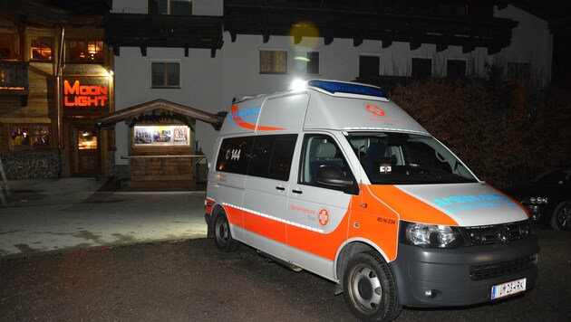In der Bar in Söll kam es Samstagabend zu einer Massenschlägerei von Urlaubern und Einheimischen. (Bild: Zoom-Tirol)