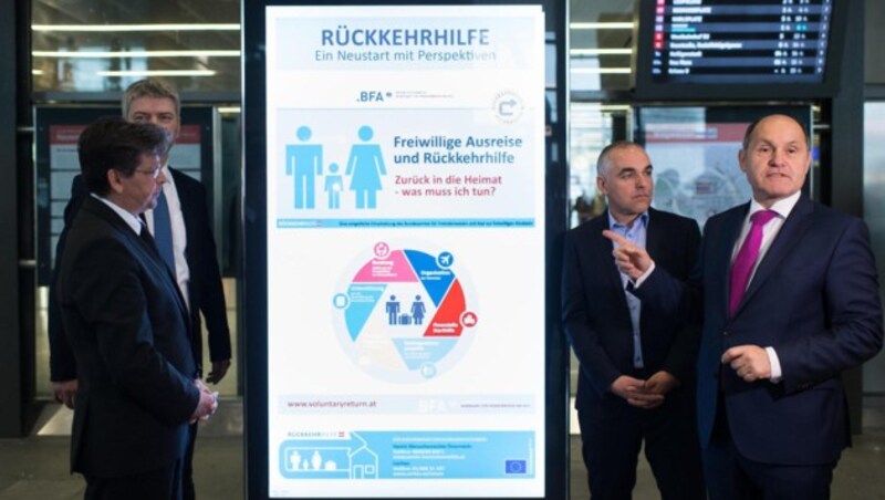 Mit dieser Werbekampagne soll zielgerichtet auf den "Rückkehr-Tausender" hingewiesen werden. (Bild: EXPA Pictures)