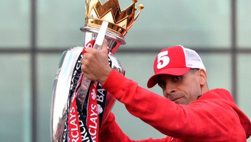 Serienmeister: Sechsmal durfte Ferdinand über den Meistertitel in der Premier League jubeln. (Bild: AFP)