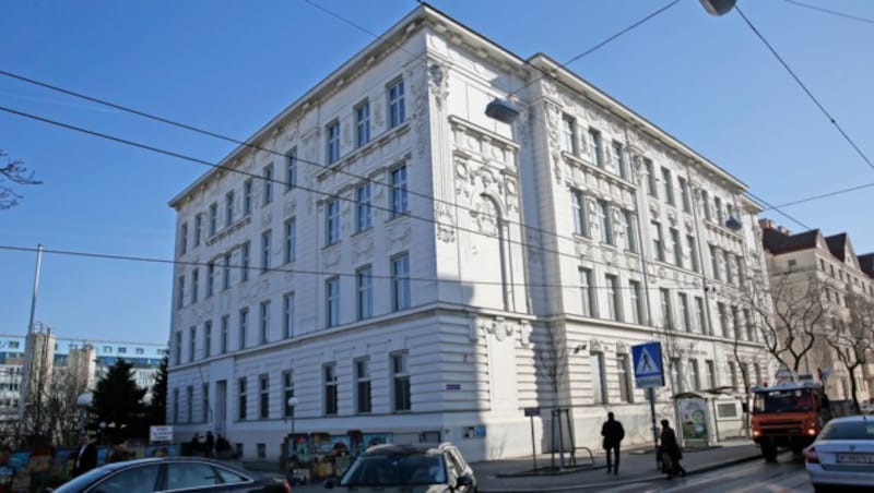 Die Volksschule Bernhardtstal in Wien-Favoriten (Bild: Martin A. Jöchl)