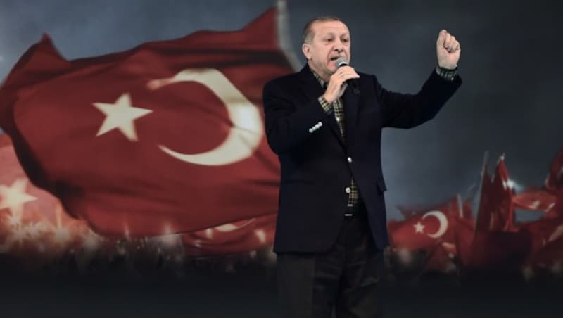 Täglich neue Angriffe des türkischen Präsidenten Erdogan gegen die Niederlande (Bild: AFP)