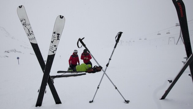 Auf Skipisten in Nauders und in Fendels starben am Donnerstag zwei Skifahrer (Symbolbild). (Bild: Roland Muehlanger)
