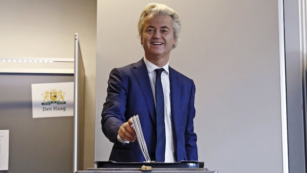 Geert Wilders at the polls in 2023 (Bild: AFP)