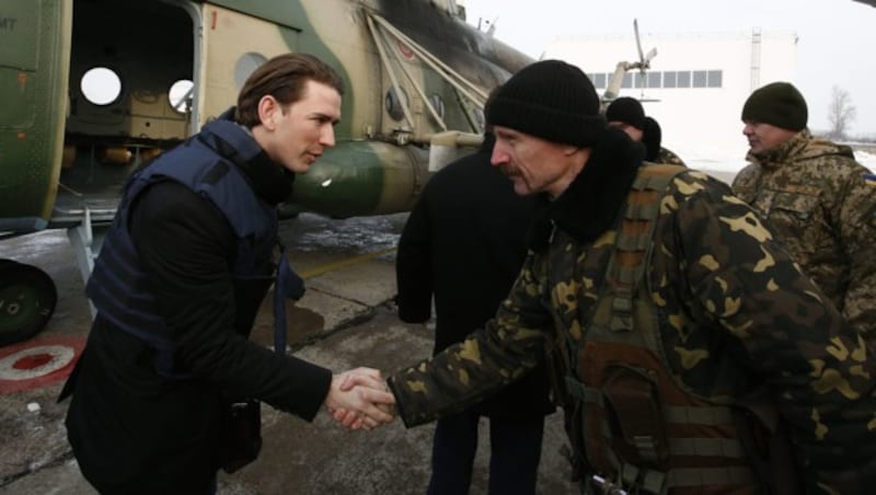 Sebastian Kurz bei seinem Besuch in der Ostukraine (Bild: APA/BMEIA/DRAGAN TATIC)