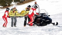 Gleich mehrere Unfälle gab es auf den Schladminger Skibergen.  (Bild: APA/GEORG HOCHMUTH (Symbolbild))