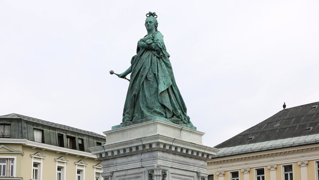 Das Denkmal steht im Osten des Neuen Platzes. Ursprünglich thronte die Erzherzogin vor dem Rathaus. (Bild: Evelyn Hronek)
