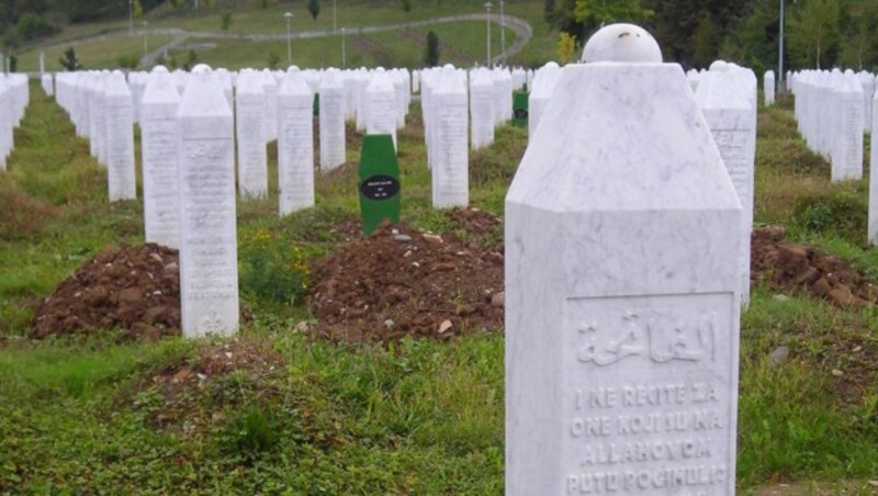 Nach dem Srebrenica-Massaker von 1995 werden noch immer sterbliche Überreste der Opfer beigesetzt. (Bild: Georg Horner)