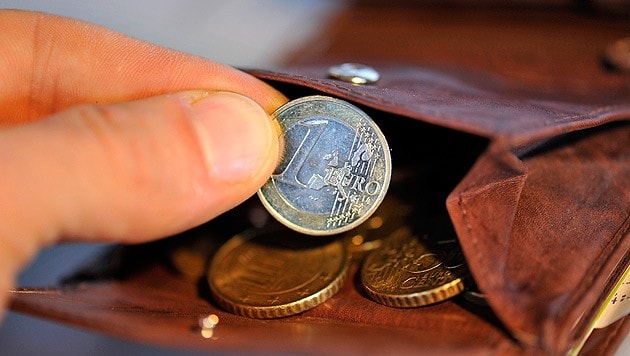 Die Inflation im Euroraum ist im Mai von 2,4 auf 2,6 Prozent gestiegen (Symbolbild). (Bild: APA/dpa/Andreas Gebert)