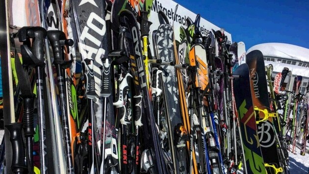 Bei den Skiständern vor Hütten wird am meisten gestohlen. (Bild: Melanie Hutter)
