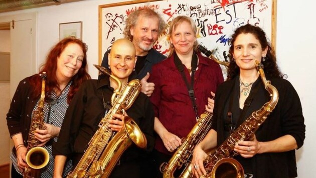 Tiptons Sax Quartet aus Seatle setzte gemeinsam mit dem Salzburger Robert Kainar den Startschuss. (Bild: Gerhard Schiel)