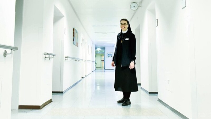 Schwester Katharina im Krankenhaus St. Josef in Braunau (Bild: Markus Wenzel)