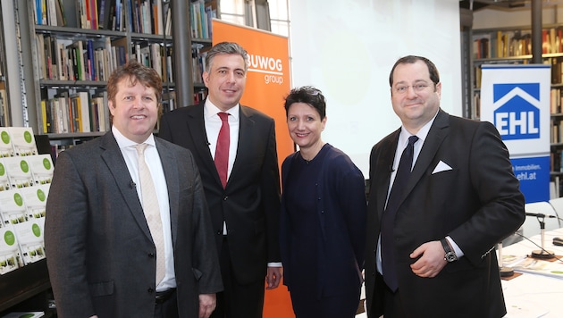 Michael Ehlmaier, Andreas Holler, Sandra Bauernfeind und Daniel Riedl im Gespräch. (Bild: Peter Tomschi)