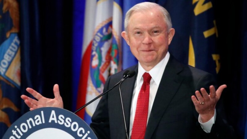 Mit Sessions war Trump „äußerst unzufrieden“. (Bild: AP)