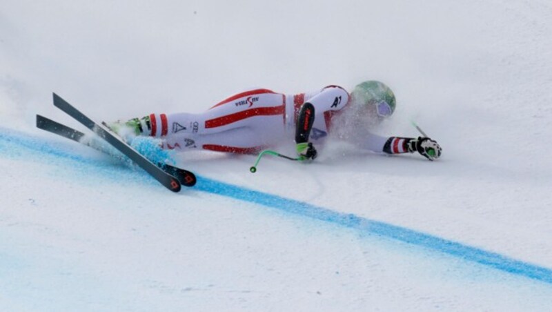 Tamara Tippler landete im Schnee (Bild: AP)