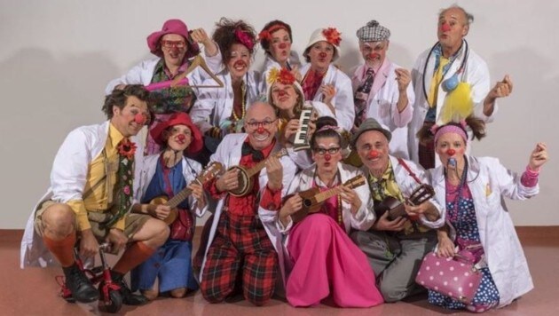 Die 14 Clown Doctors besuchen pro Jahr 6000 Patienten in den Kliniken. (Bild: Thomas Wozak WOZART.at)