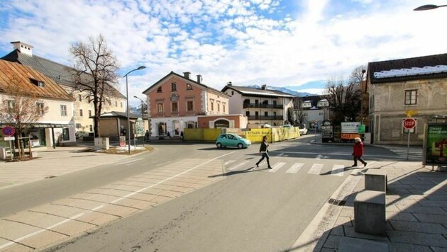 Jetzt ist bei der Kreuzung auf Höhe Stadtplatz in Saalfelden aber doch ein Kreisverkehr möglich. (Bild: Stadtgemeinde)