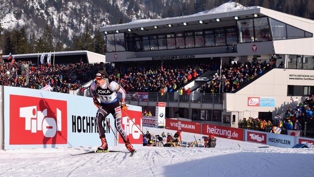 Tausende Besucher feuerten den österreichischen Biathleten Dominik Landertinger an. (Bild: WMP)