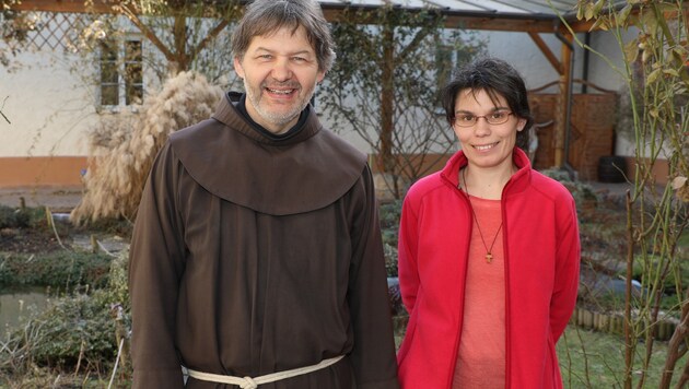 Pater Fritz Wenigwieser und Schwester Silvia Giuliani erwischten den Dieb. (Bild: laumat.at/Matthias Lauber)