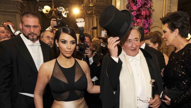 Opernball 2014: Richard Lugner beschert Kim Kardashian einen "Albtraum". (Bild: APA/HERBERT PFARRHOFER)