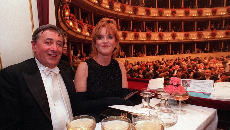 Die Herzogin von York, Sarah Ferguson, 1997 in Lugners Loge (Bild: APA/GINDL BARBARA)