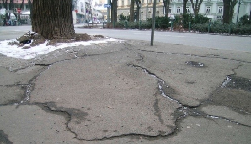 Im kleinen Park gegenüber dem Operncafé kam es zur Gewalttat (Bild: Stadt Graz)