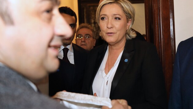 Le Pen verweigerte bei einem geplanten Besuch im Libanon das Tragen eines Kopftuches. (Bild: AFP)