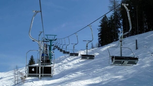 Von einem Sessel der Moserbahn stürzte der Neunjährige herab. (Bild: skiresort.de)