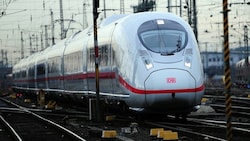 Ein ICE der Deutschen Bahn (Bild: APA/dpa/Daniel Reinhardt)