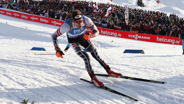 Dominik Landertinger in front of the enthusiastic crowd. (Bild: GEPA)