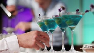 Weg vom klassischen Cocktail, hin zur alkoholfreien Variante – das ist der aktuelle Trend. (Bild: dapd (Symbolbild))