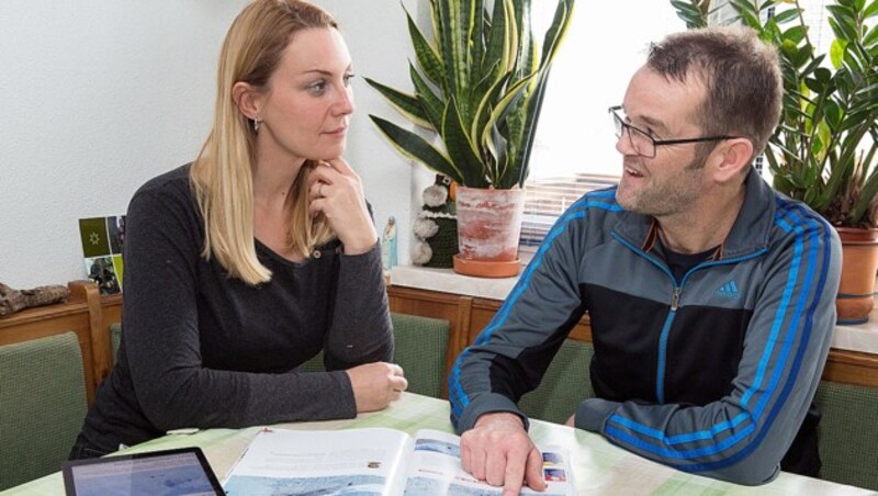 Peter Wurzer mit Redakteurin Brigitte Quint in Tirol (Bild: Christian Forcher)