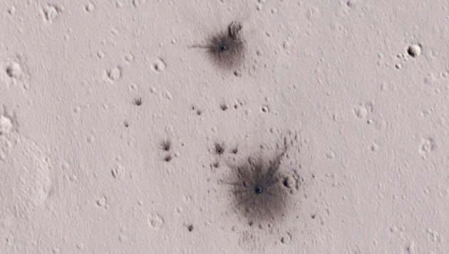 Ein Teil der von MRO fotografierten Krater auf dem Mars (Bild: NASA/Jpl-Caltech/University of Arizona)