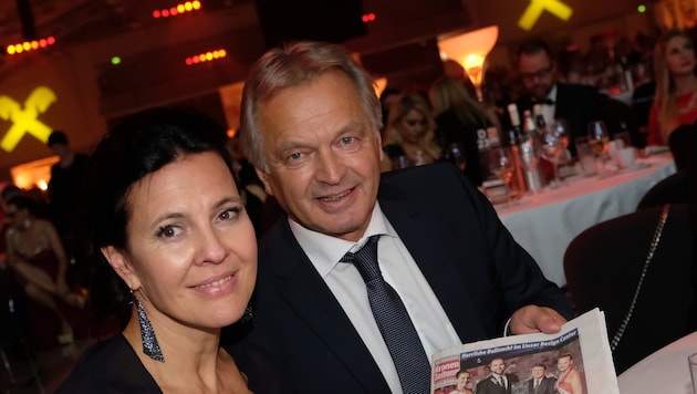 ÖSV-Zampano Hans Pum, der die Ball-Nacht der Krone mit seiner Ehefrau Gabi genoss. (Bild: Kronen Zeitung/ Chris Koller)