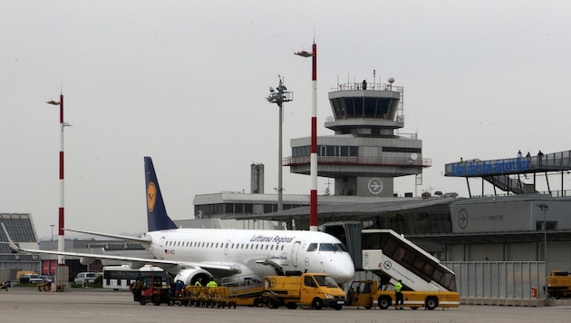 Der Rückzug von FlyNiki traf den Linzer Flughafen hart. Nun fand man aber Lösungen. (Bild: FOTO LUI)