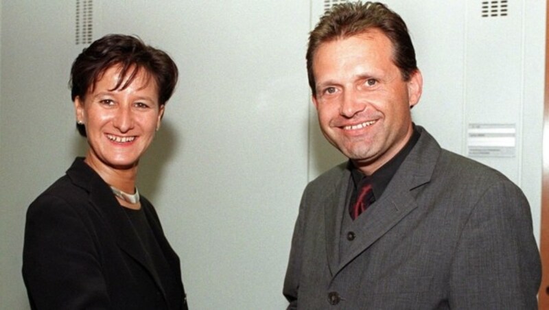 Mikl-Leitner löste 1998 Ernst Strasser als Landesgeschäftsführer der ÖVP NÖ ab. (Bild: APA/SCHNABL)