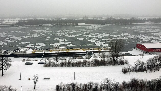 Die Eiseskälte ließ die Donau teils gefrieren, am Wochenende wird es nun deutlich wärmer. (Bild: Charlotte Sequard-Base)