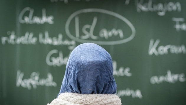 Das Kopftuchverbot in Schulen liefert viel Diskussionsstoff. (Bild: picturedesk.com)