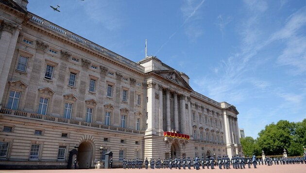 Der Buckingham Palace in London (Bild: AFP)