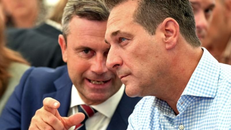 Hofer und Strache (Bild: APA/Werner Kerschbaummayr)