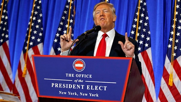 Donald Trump bei der Pressekonferenz in New York (Bild: AP)
