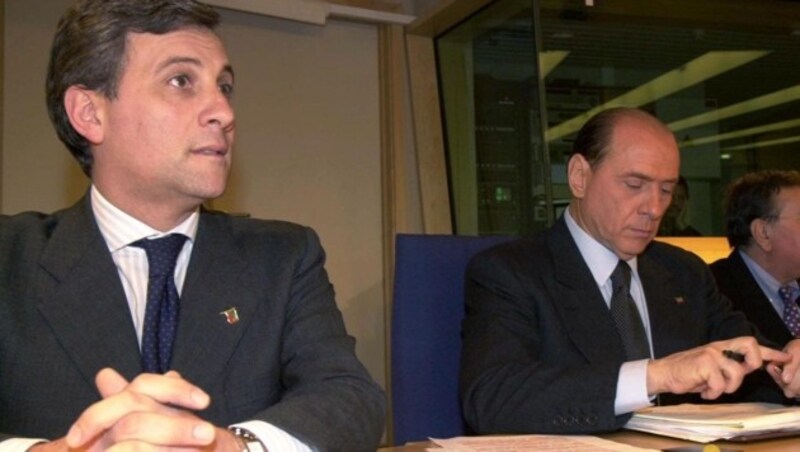 Antonio Tajani und Silvio Berlusconi im Jahr 1999 (Bild: AFP)