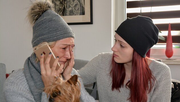 Mutter Janet sowie Schwester Vroni sind völlig verzweifelt und hoffen, dass Michael bald auftaucht. (Bild: www.hubertberger.com)