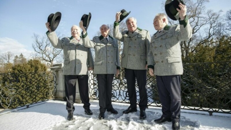 Erwin Pröll bei der Verleihung des Großen Goldenen Ehrenzeichens des Landes Steiermark mit dem Stern (Bild: APA/ERWIN SCHERIAU)