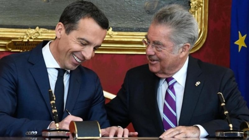 Bundeskanzler Christian Kern und Alt-Bundespräsident Heinz Fischer (Bild: APA/Helmut Fohringer)