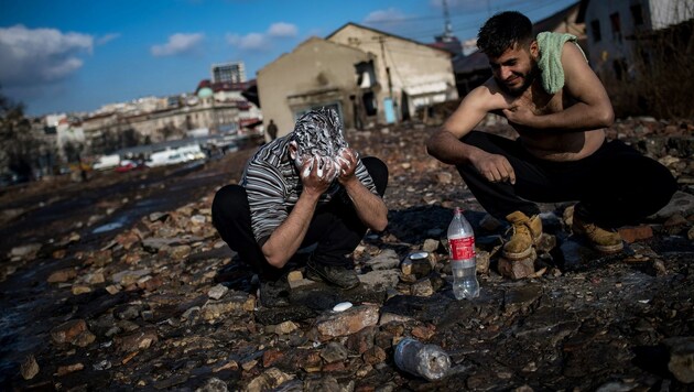 Migranten in Belgrad während der großen Flüchtlingswelle 2015 (Bild: AFP)