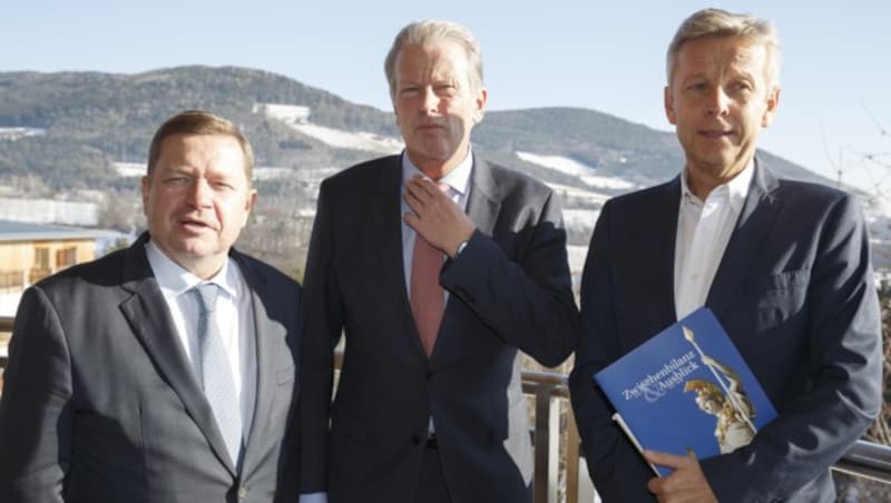 ÖVP-Generalsekretär Werner Amon, Parteiobmann Reinhold Mitterlehner und Klubobmann Reinhold Lopatka (Bild: APA/ERWIN SCHERIAU)