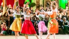 Für Tanzauftritte in stilvoller Tracht ist gesorgt. (Bild: Ludwig Schedl)